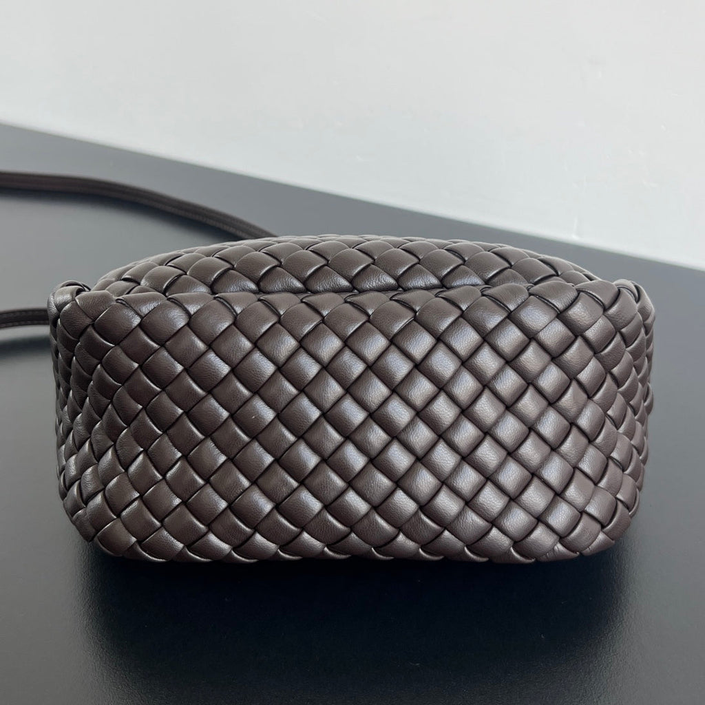 COBBLE TOP HANDLE BAG 23 IN CHOCOLATE LAMBSKIN