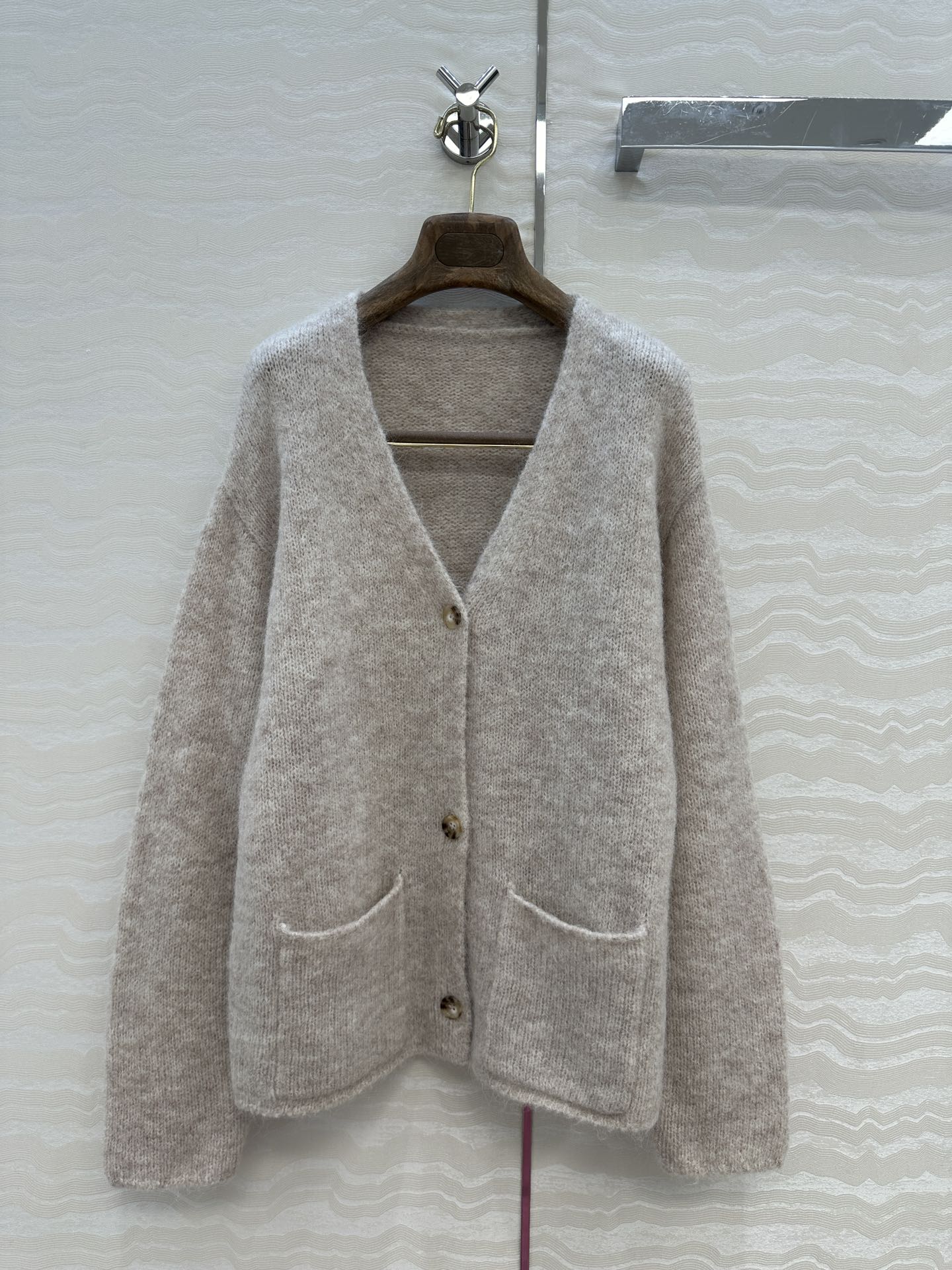 LP 25 V-neck Cardigan Light Beige Gray Alpaca Wool 291827