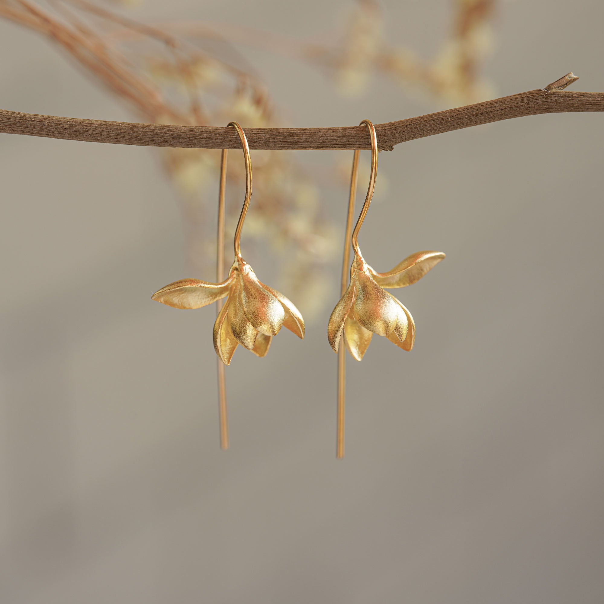 MAGNOLIA FLOWER EARRINGS