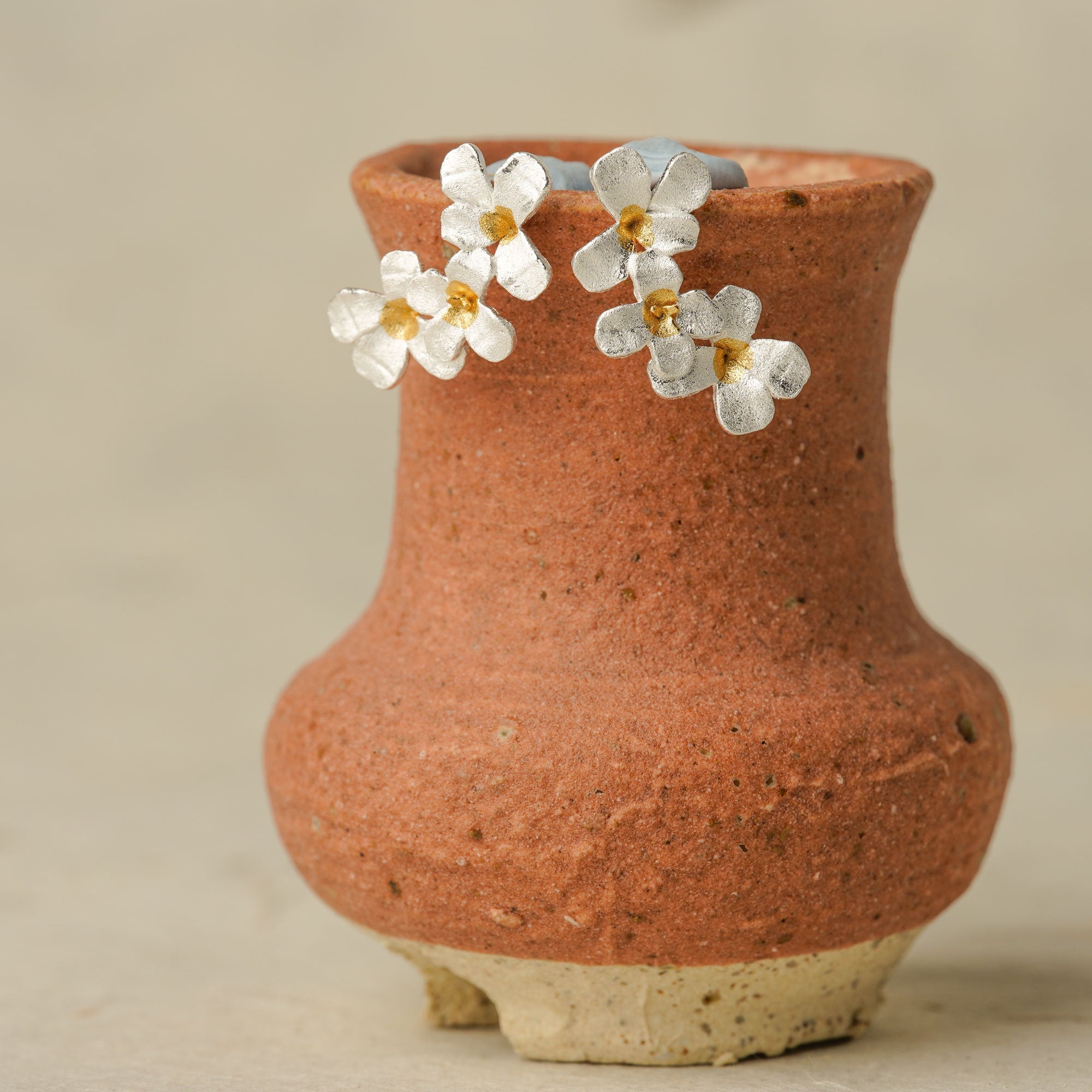 SLIVER FLOWER EARRINGS