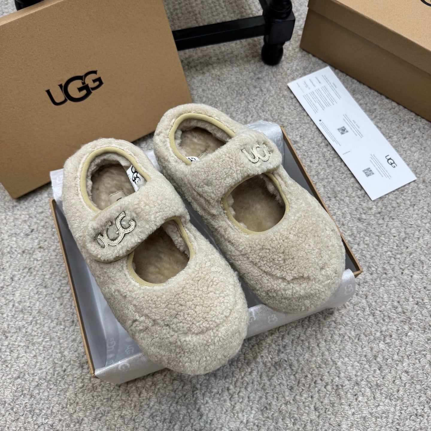 UGG Logo Mary Jane Flat Light Gray Wool 523102